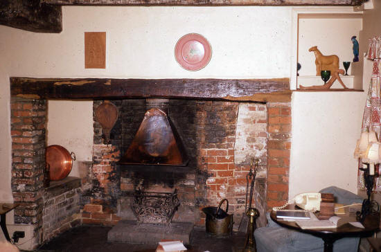 Shogmoor Farm fireplace Frieth Bucks UK